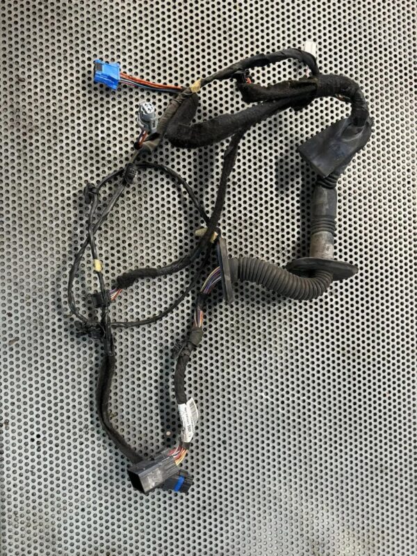 WIĄZKA INSTALACJA DRZWI PRAWY PRZÓD RENAULT MASTER III 241257580R