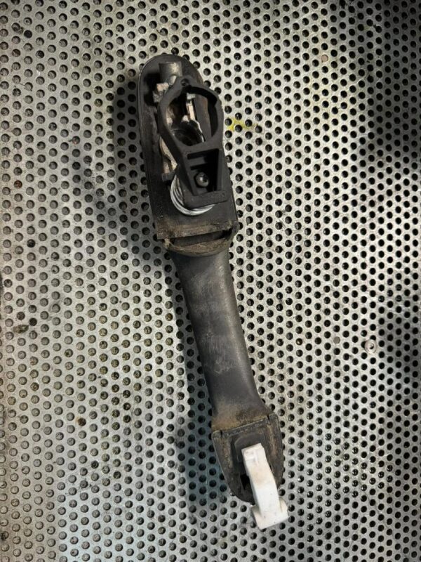 KLAMKA ZEWNĘTRZNA DRZWI PRAWY PRZÓD MERCEDES VITO 639