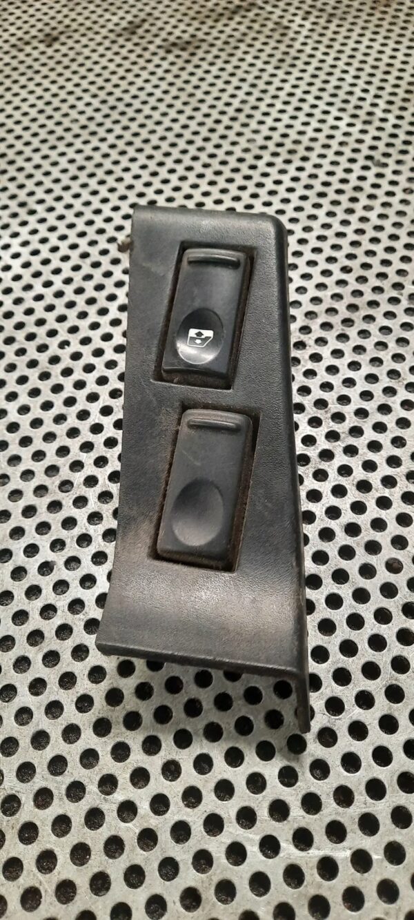 PRZYCISKI SZYBY RENAULT MASTER 77003516930