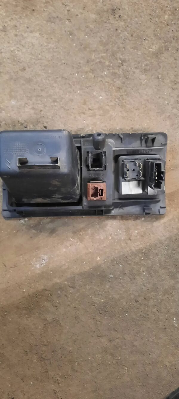 ccbf886e6ee2dbfad77636dfea827ce7