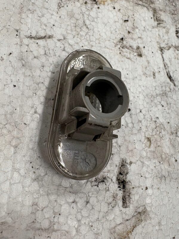 KIERUNKOWSKAZ BOCZNY LEWY TRAFIC III 261658184R