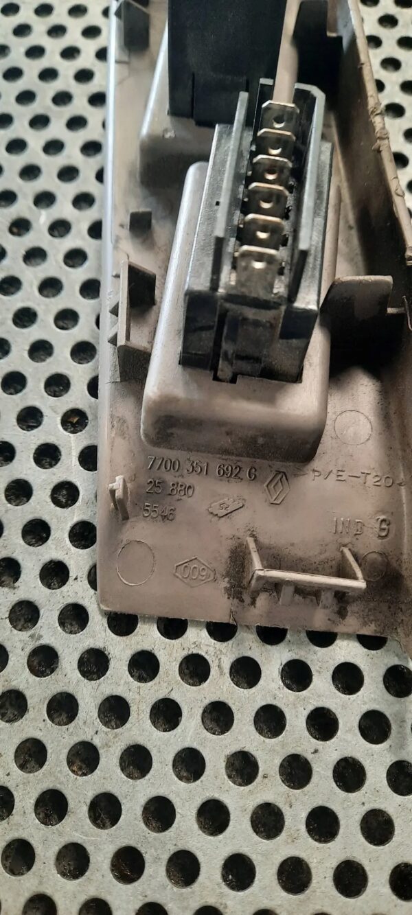 PRZYCISKI SZYBY 9269199007 RENAULT MASTER