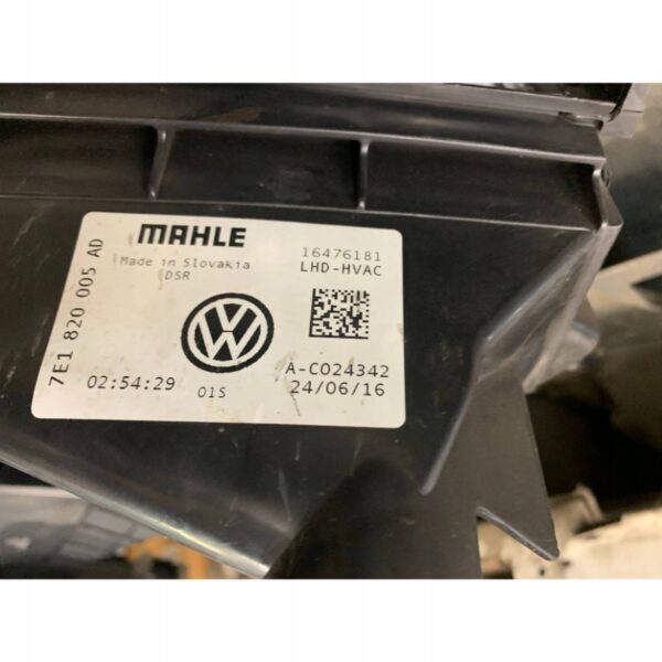 NAGRZEWNICA KOMPLET 7E1820005 VOLKSWAGEN T6