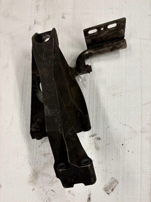 ŁAPA SILNIKA PAJĄK VW T5 7H0199370N