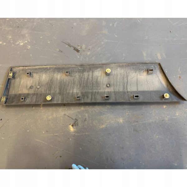 LISTWA DRZWI PRAWY PRZÓD 9066900500 VW CRAFTER 2.0TDI