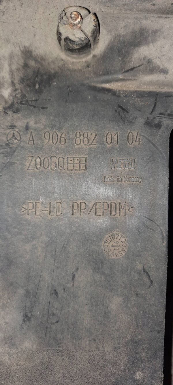 CHLAPACZ PRAWY PRZÓD SPRINTER W906 A9068820104