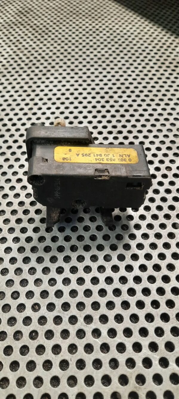 9c8b3ce1b46119e22323c1afd92bd0f9