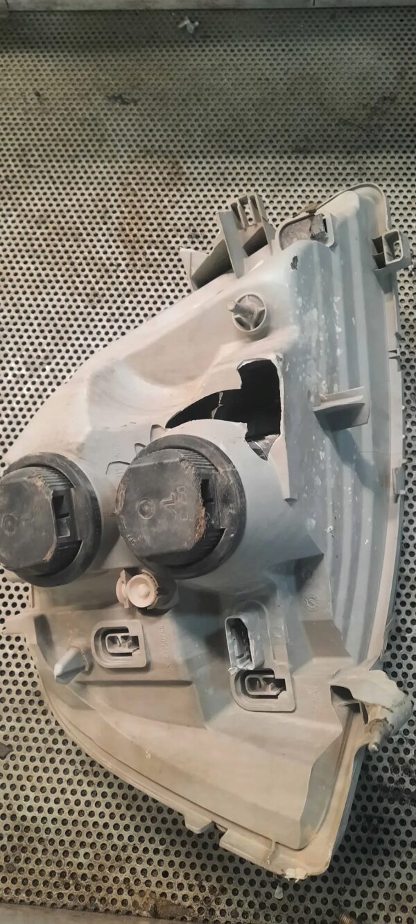 LAMPA PRZEDNIA LEWA 8200163516 MASTER