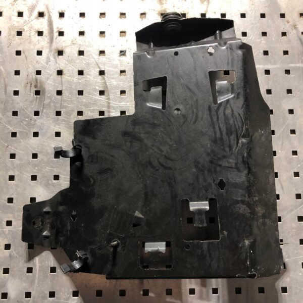 OBUDOWA MOCOWANIE KOMPUTERA TRAFIC 8200413340