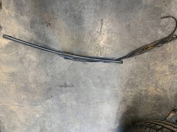 RAMIĘ WYCIERACZKI SZYBY MASTER II 8200072778