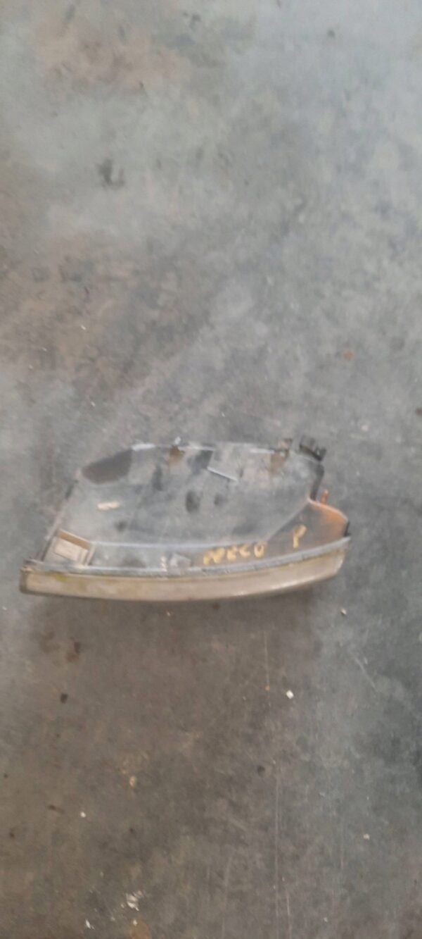 LAMPA PRZEDNIA PRAWA IVECO DAILY 00-06 EUROPA