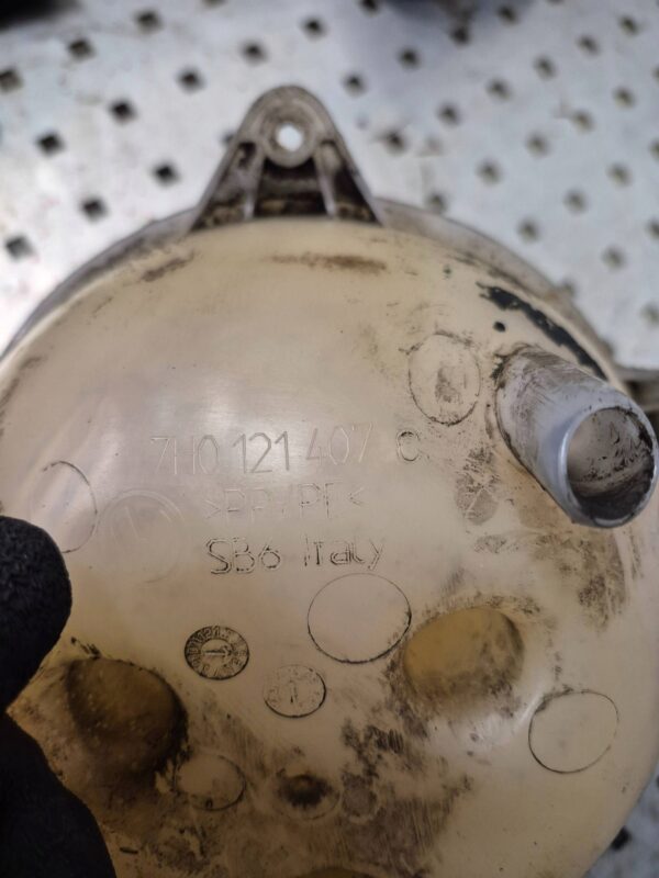 c2f06fc14d44d21bba779ea51b9a17cc