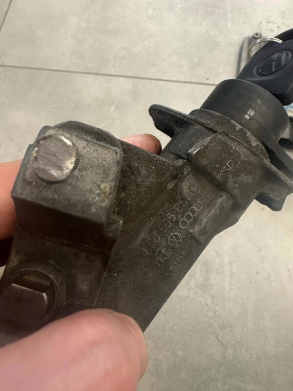 4eb112859c2747724a6ecdf560d9f443