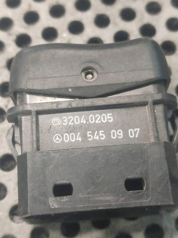 81d28bb2a6eab68eed4985fd808da7d5