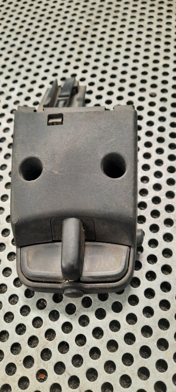 6dbe21d46888419656e055d3bb7d9f31