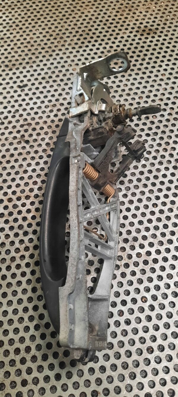 06e0a5c6a7f590c17c524e67d606eb43