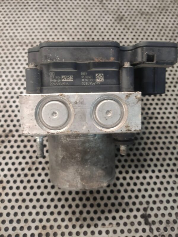 6670c30116cdb33235f51652d47b50c8