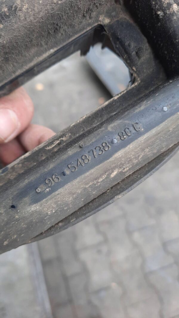 805dbcad4b5634650721f1c1037b6331