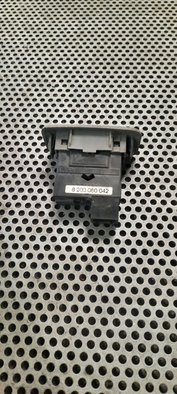 a4de6ceb9fddd13fdf8ae4516ff20e99