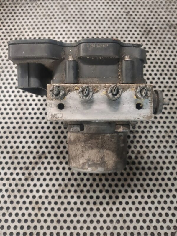 8646b472ea4c60acbeac0e3ae4d34e76