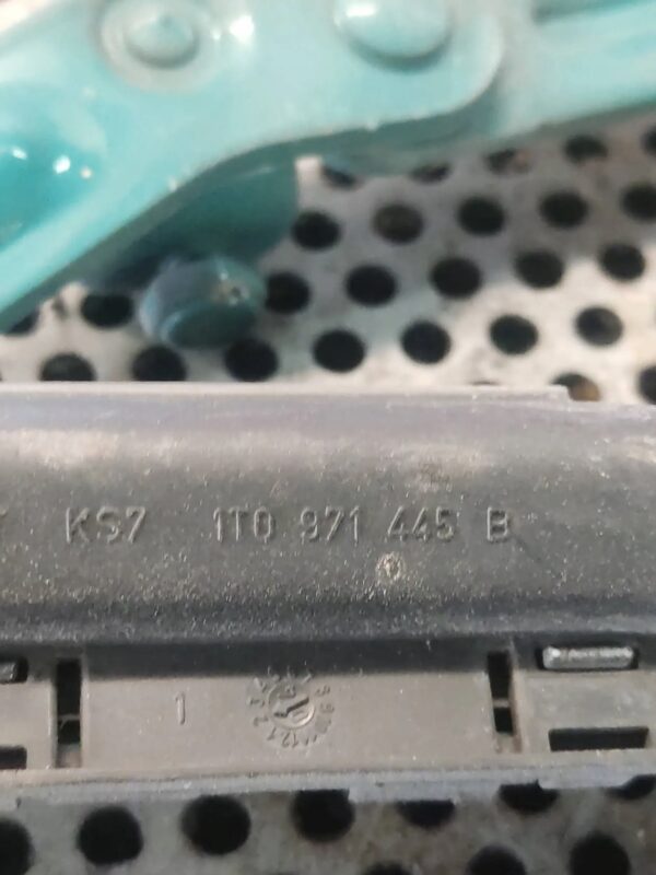 edb47865c1c3501a544c1b4ec35186ad