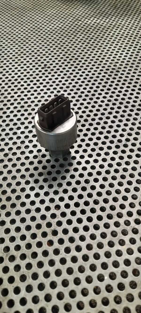 2f4f6d9927a6653a3e1d5061d61a1d10