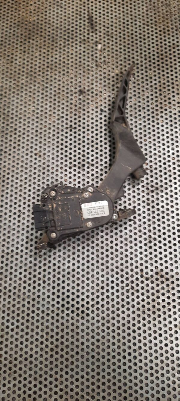 21fc4c976b7792c5f29f91f9265f6e52