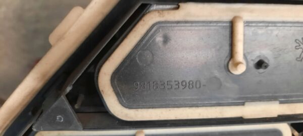 0239dda2f8f8ba1859792766129e3c94