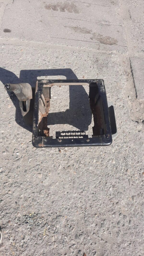 7d9fdf9f882cb1bdd0f6c711d3165b76