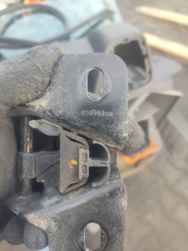 e8ab4f8fc7b1acbb2b9d78a1915183aa