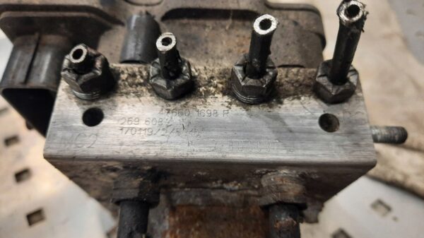 5a3765147ea95c77bf62ca634152a14f