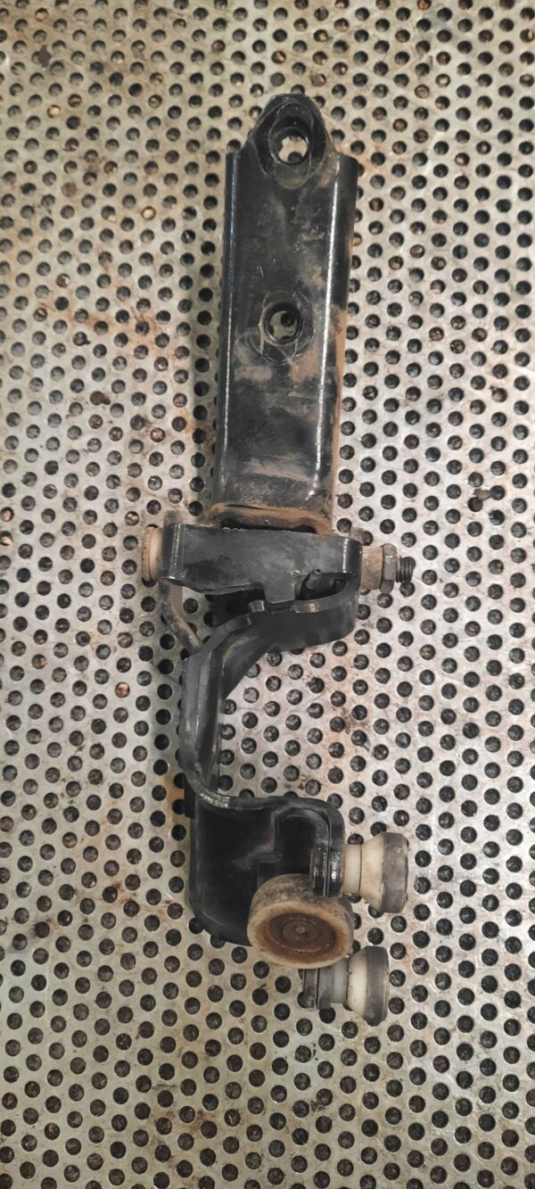 abeeb98e1727c3d3303068e1484de38f