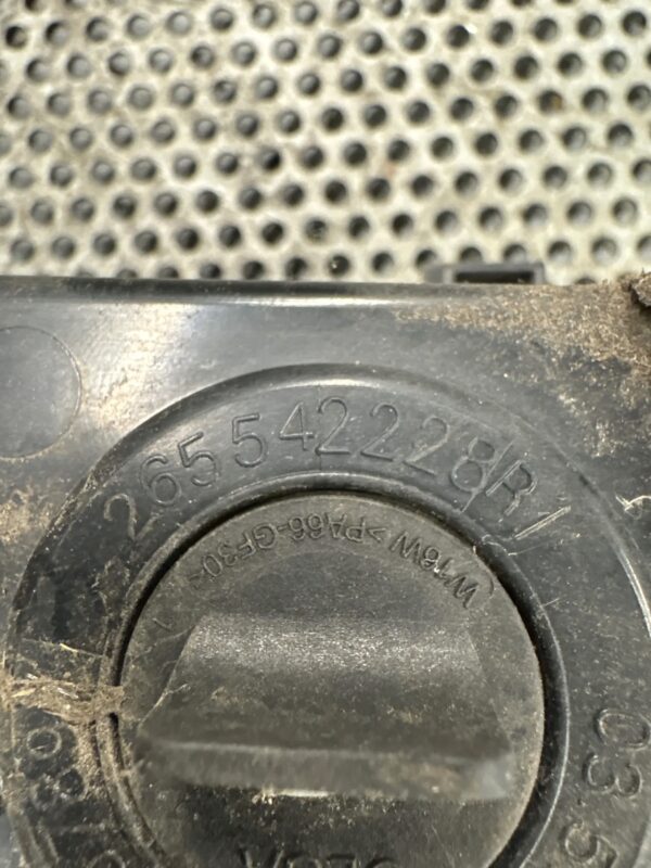 70b23725de174f5f7d440057a0eb8fed