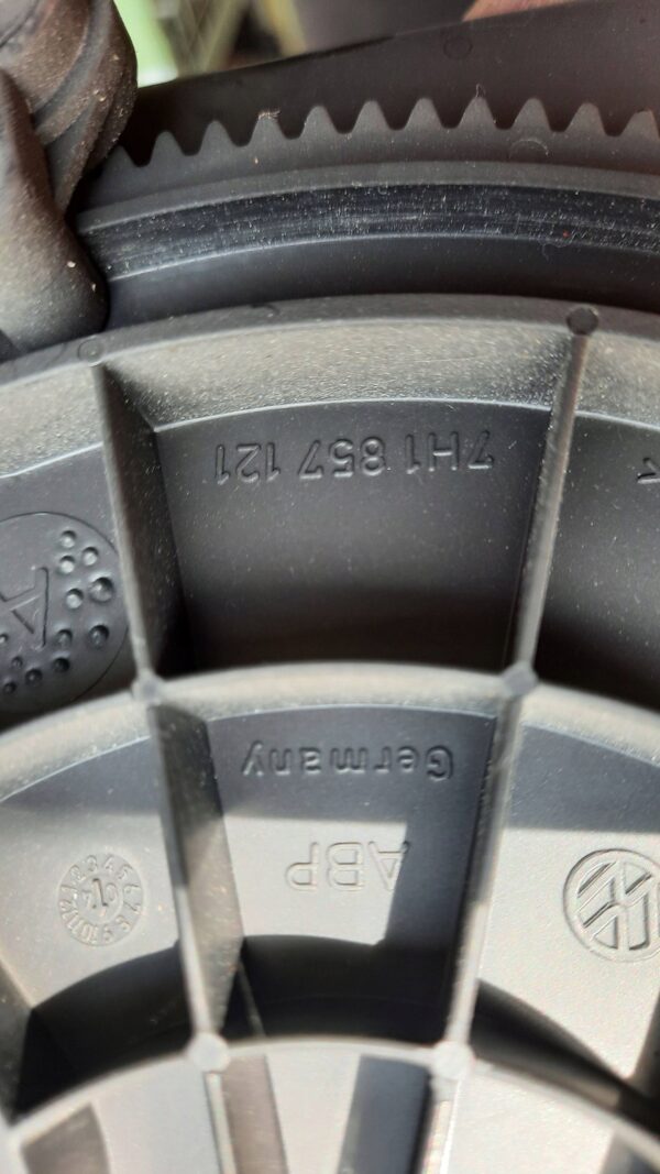 0c20f0e15627808ffe032877bc1959ad