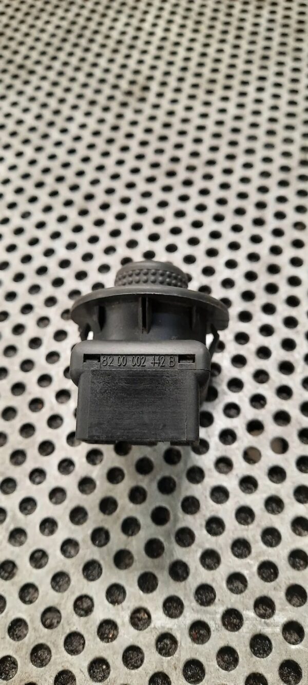 8c9e64097e79b78e5e50425dad66119d