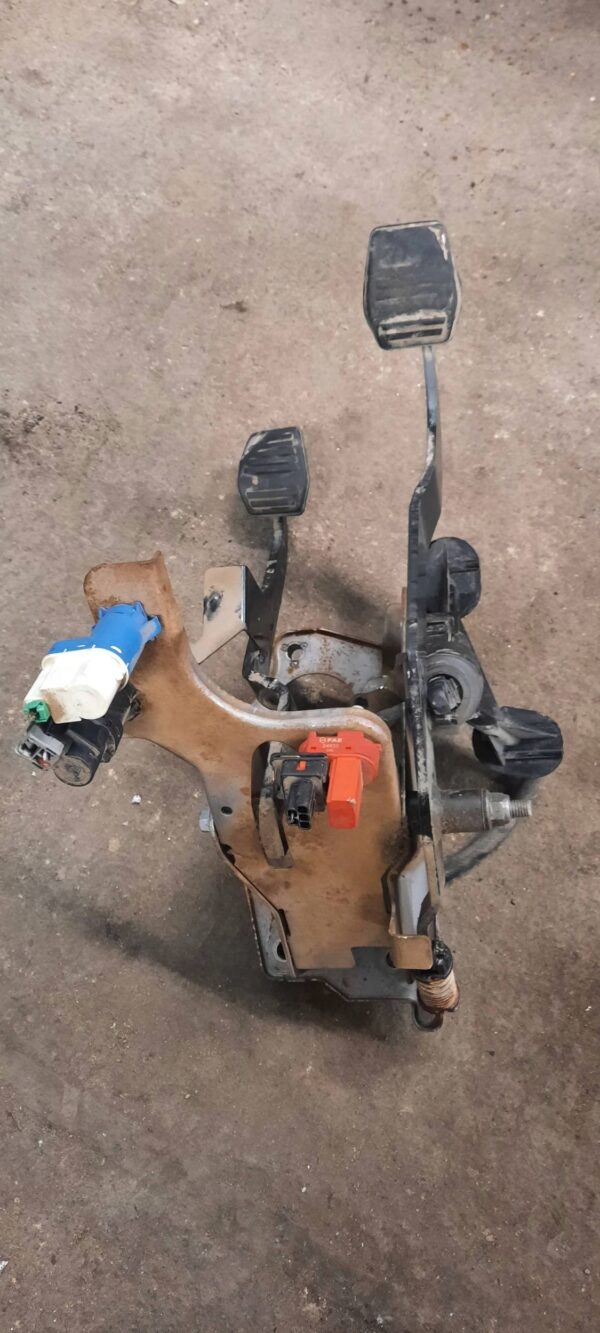 c6b63d4b17a0f73d5c1aa716af51510a