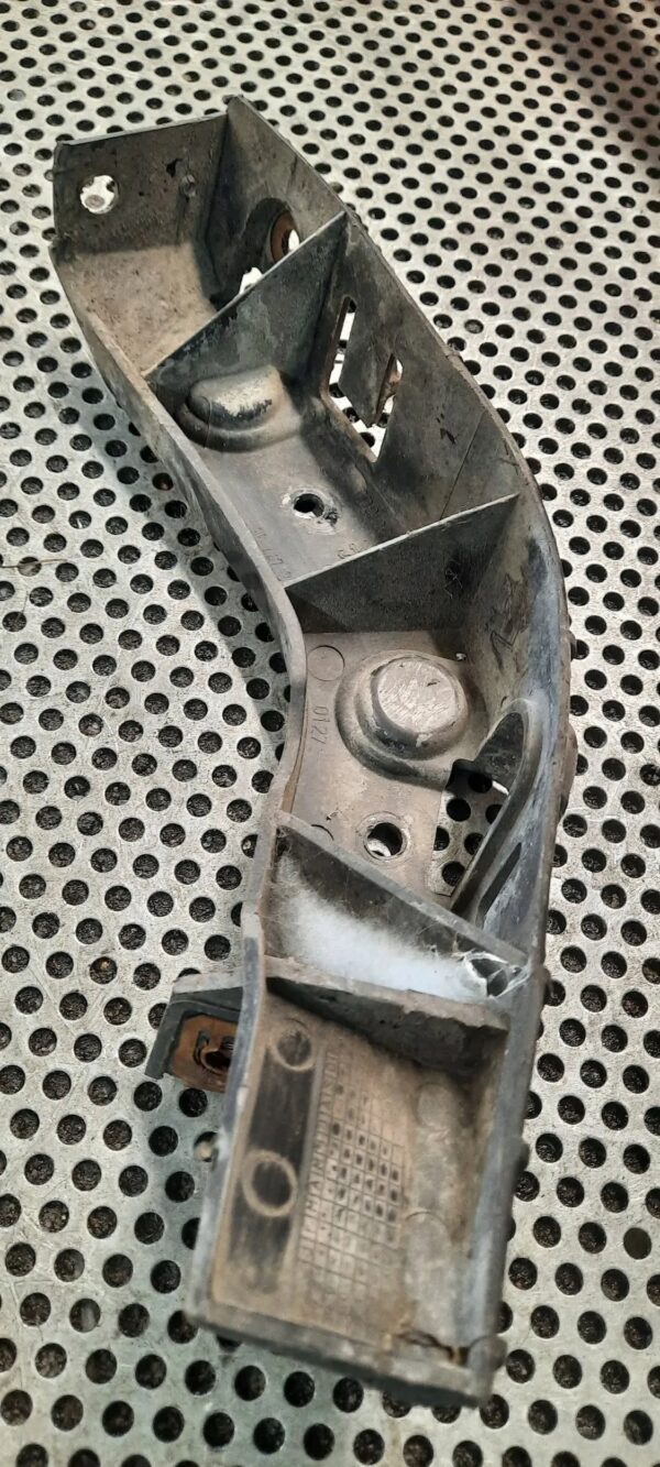 bbb505dcd741aa3677a2a17522f663e0