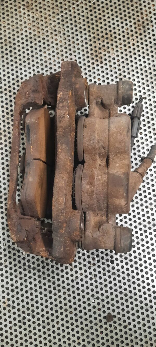 7036c08480f5d2a3bfba5753a9a88cf7