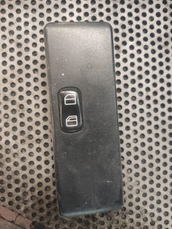 f98bd2b3d9728ba9d8b9a092cc60ad93