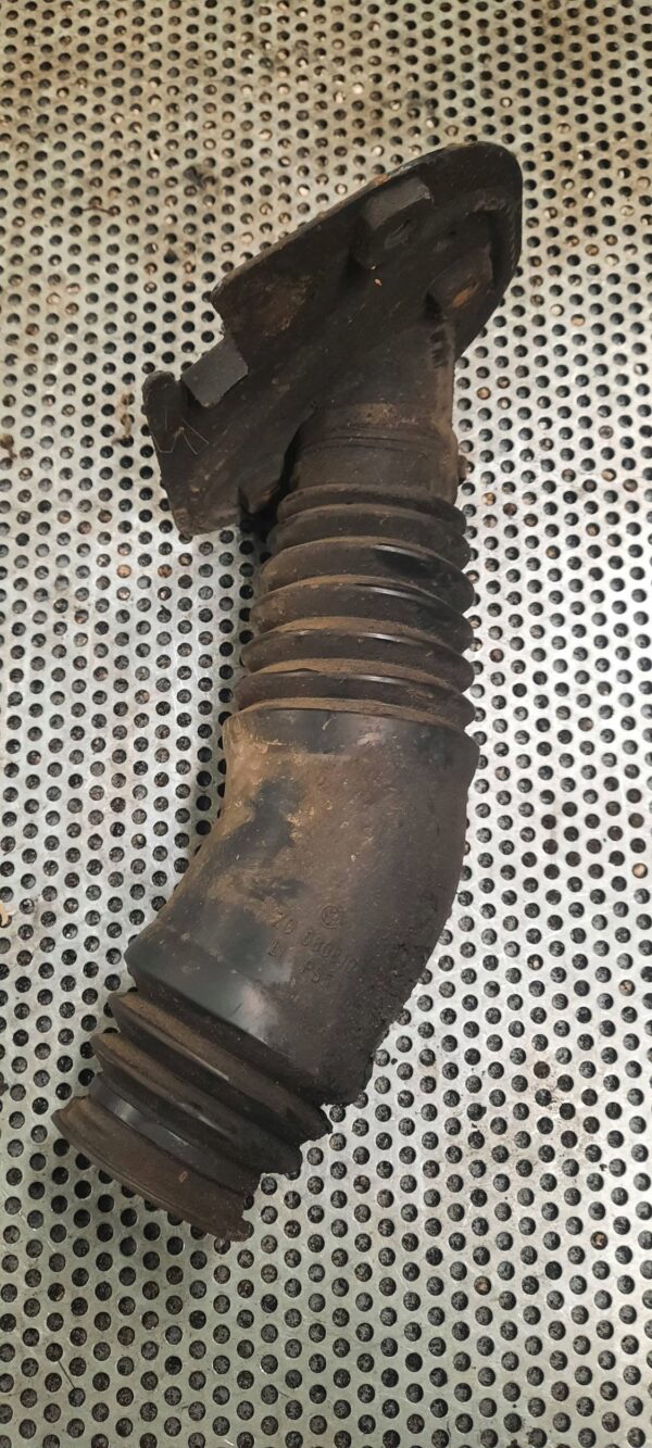 502ddf4cc03f83ef54b9e1326e64d3fd