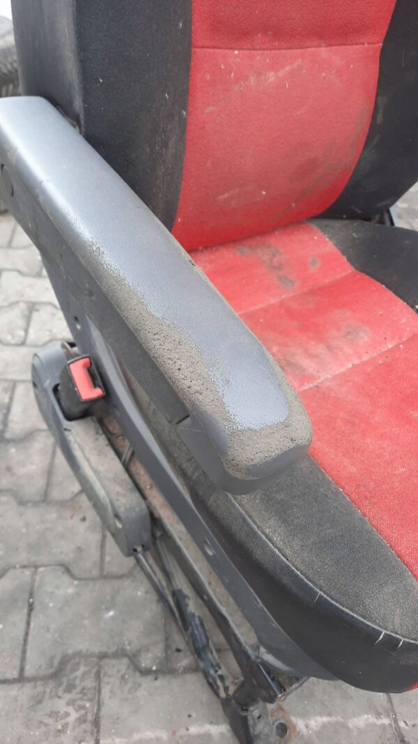 53aee5b9664f2195f9e0e86eea2d153d