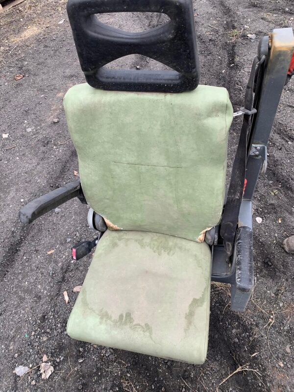 8889fa85e313fe3afe41ddfa2035f351