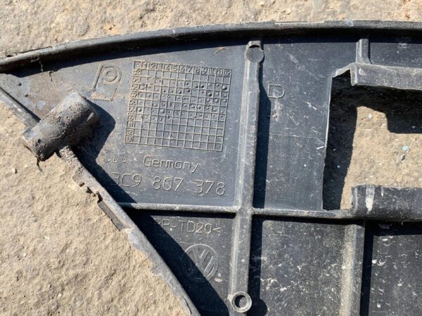 8256e9b818fd5e4dad7144c0e7f17323