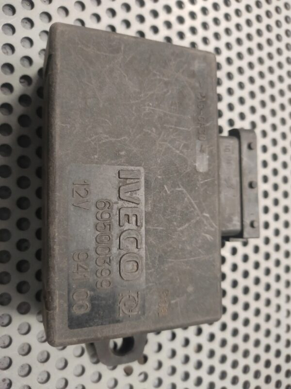 d963e98487f4f23e9530237ba315dd3e