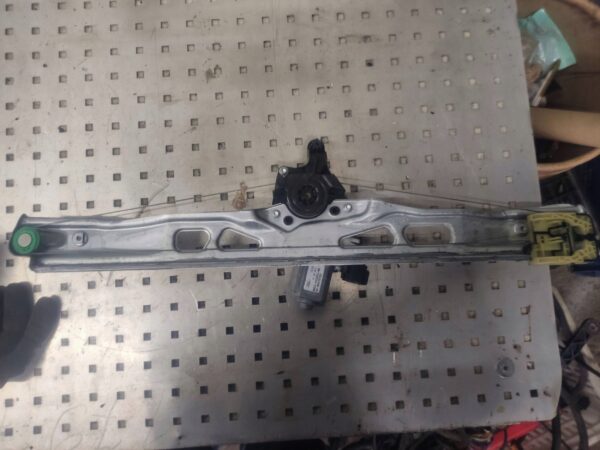 7e56173b28a8331c8163060d19f0b495