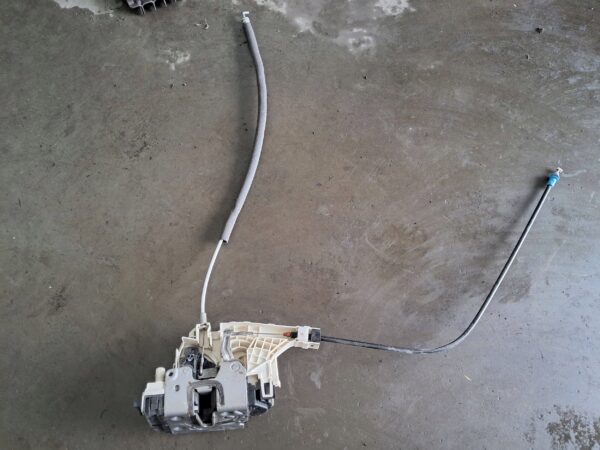 27226929db685db6f60d38700c94bef0