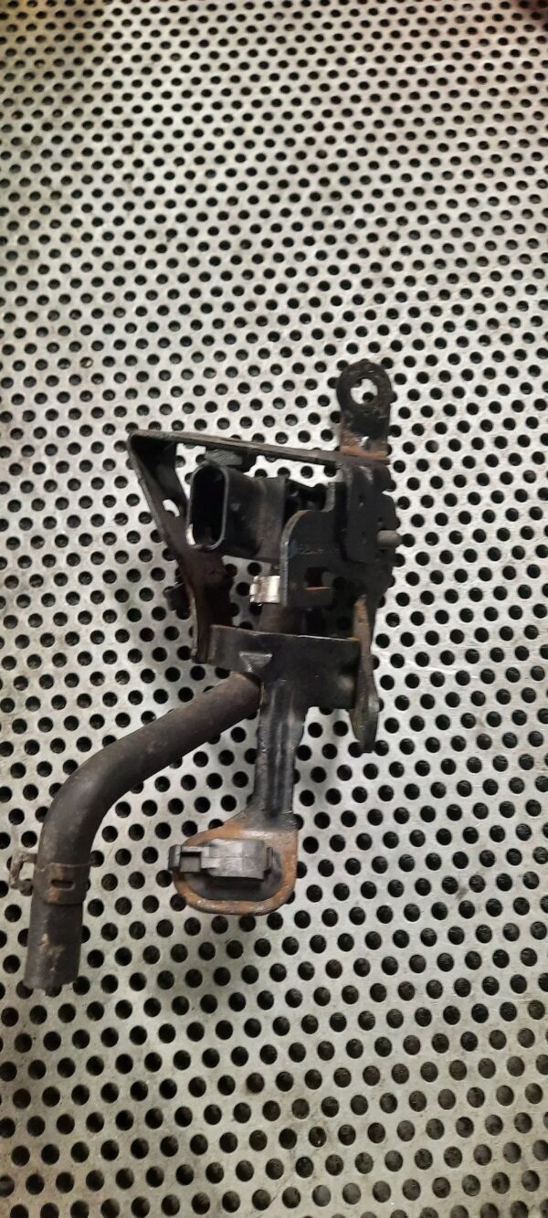 3032987fe64c6e3b6789dc4c86e3b18b