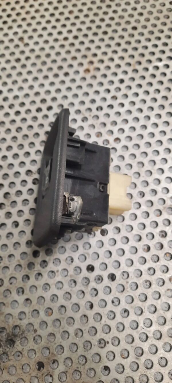 97047a410619bc04b911deba7ad49736