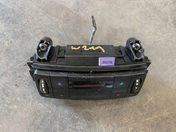 01ad70a6d9eb7bd95fbb3a732e1e6126