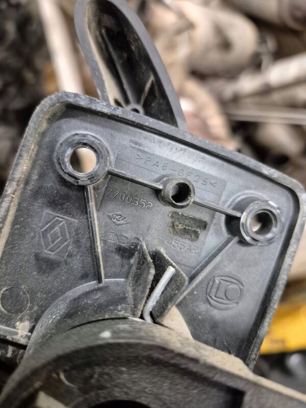 3404e3bfef6abe2075229fd623e1f302